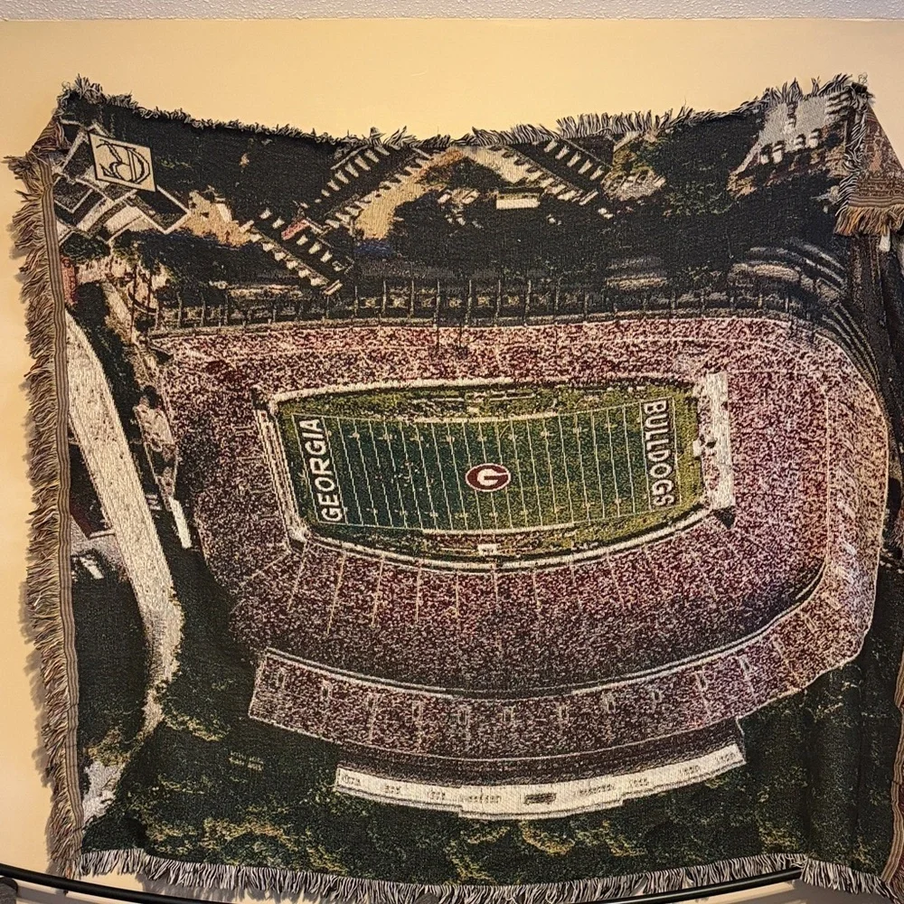 Georgia Bulldogs throw blanket UGA woven home advantage NCAA fan decor football